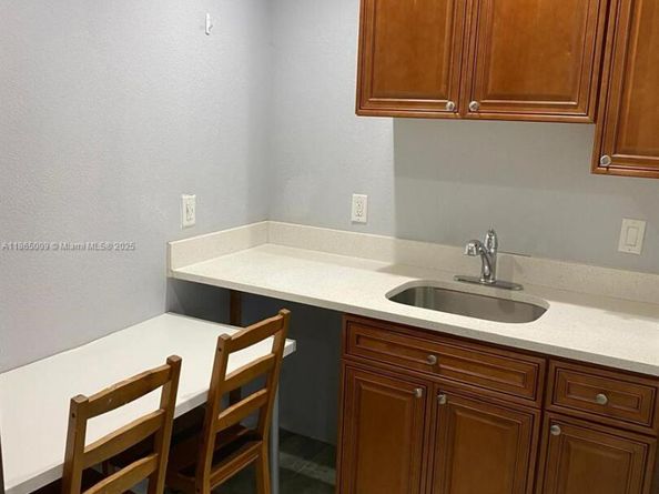 3550 NW 8th Ave 603, Pompano Beach FL 33064