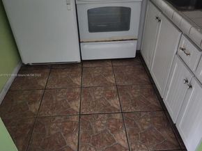135 Berkshire F, West Palm Beach FL 33417