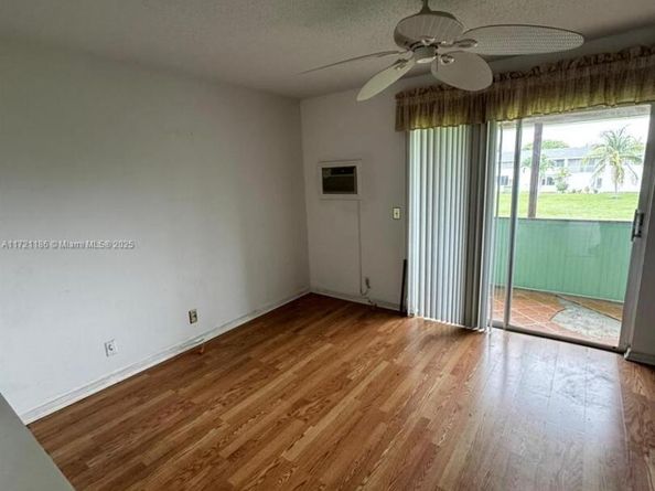135 Berkshire F, West Palm Beach FL 33417