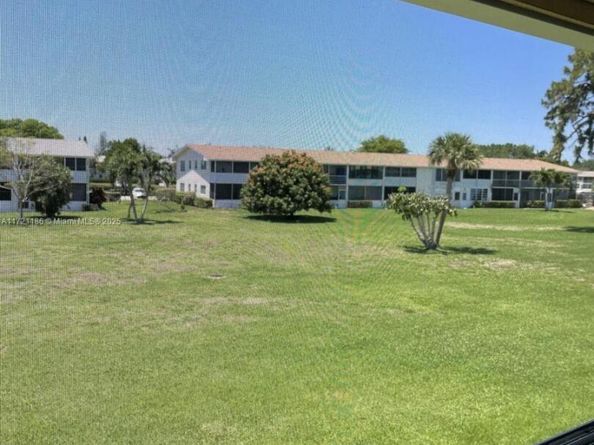 135 Berkshire F, West Palm Beach FL 33417