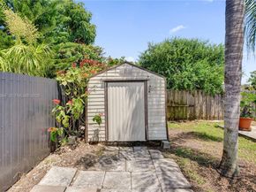 10511 SW 124th Ave, Miami FL 33186