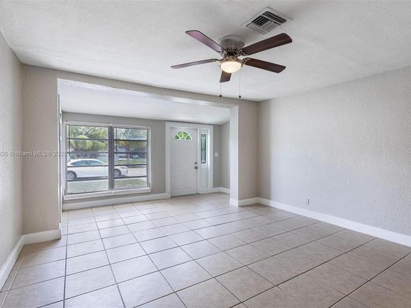 5456 NW 1st Ave, Oakland Park FL 33309