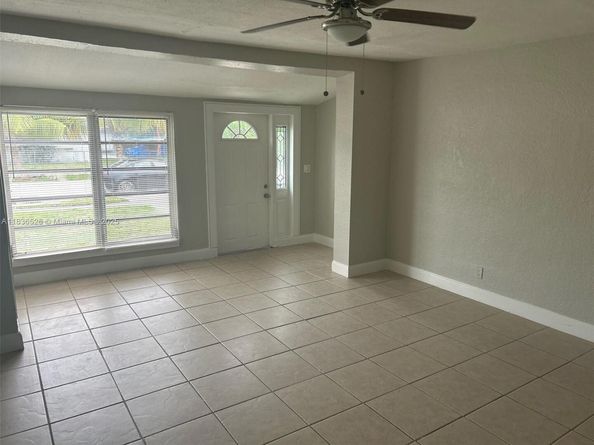 5456 NW 1st Ave, Oakland Park FL 33309