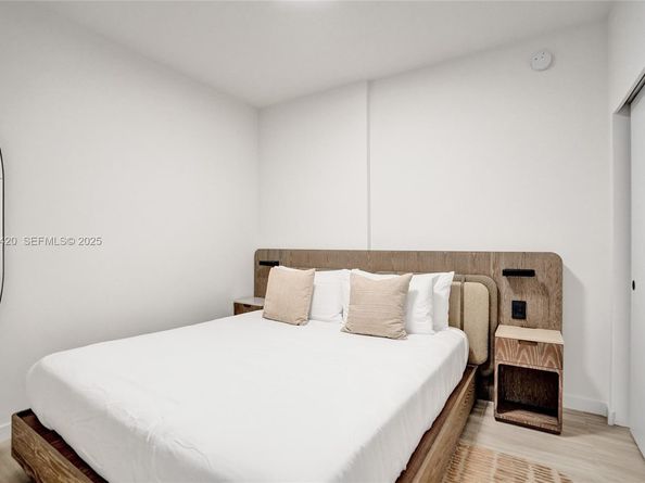 580 72nd St 905, Miami Beach FL 33141