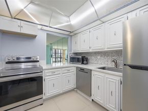 800 Parkview Dr 506, Hallandale Beach FL 33009