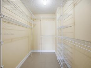 800 Parkview Dr 506, Hallandale Beach FL 33009