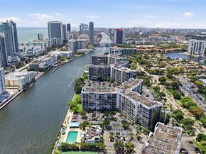 800 Parkview Dr 506, Hallandale Beach FL 33009