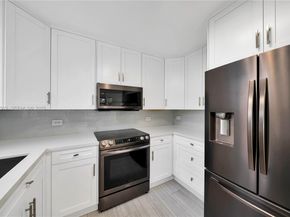 1650 Galiano St TH15, Coral Gables FL 33134