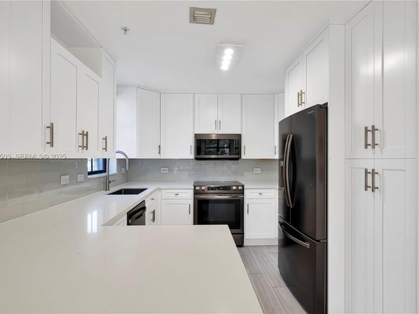 1650 Galiano St TH15, Coral Gables FL 33134