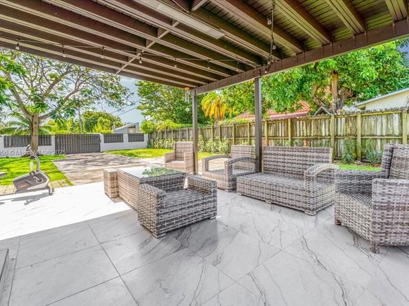 8000 SW 36th St, Miami FL 33155