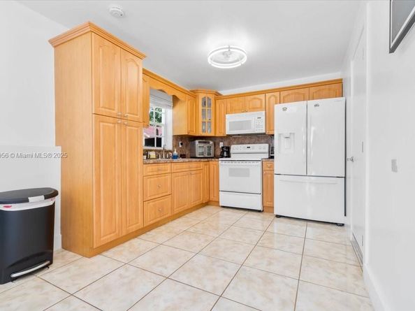 8000 SW 36th St, Miami FL 33155