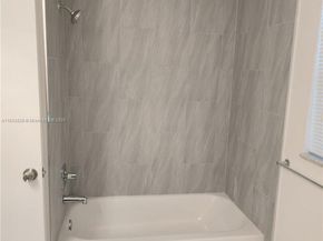 7771 NW 46th St, Lauderhill FL 33351