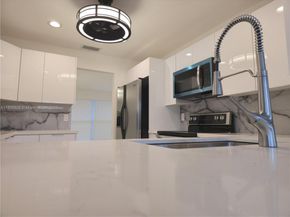 7771 NW 46th St, Lauderhill FL 33351