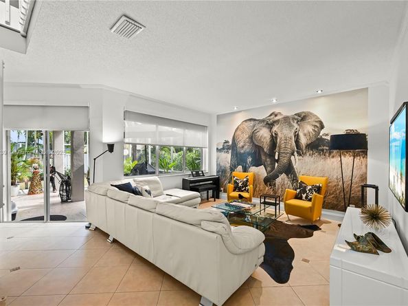 167 Bayridge Ln, Weston FL 33326