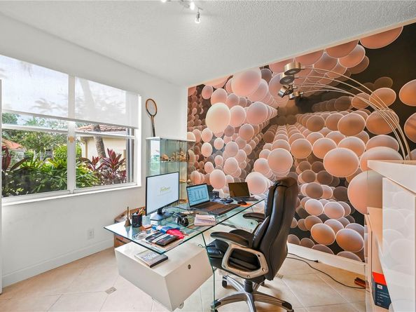 167 Bayridge Ln, Weston FL 33326