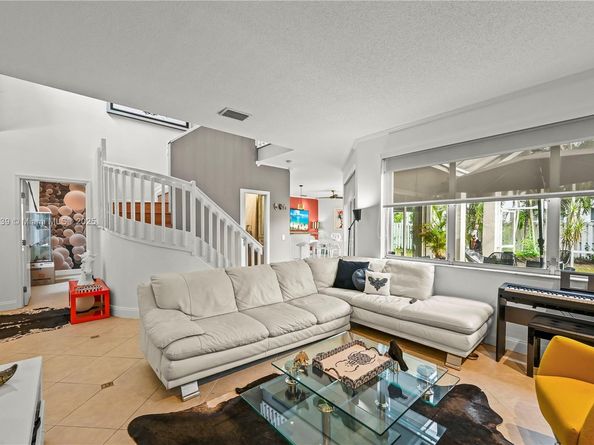 167 Bayridge Ln, Weston FL 33326
