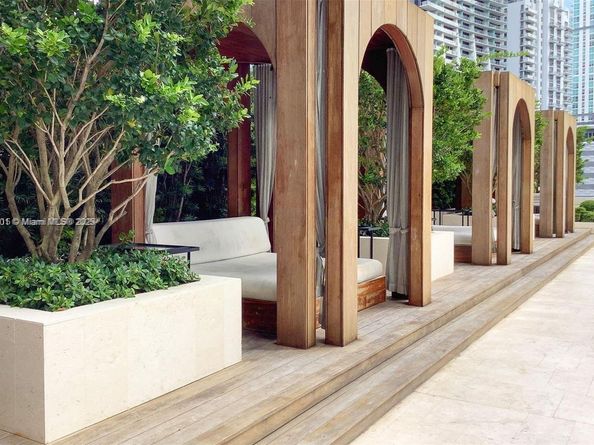 801 S Miami Ave 4802, Miami FL 33130