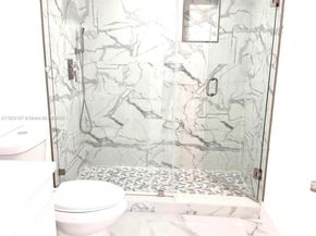 712 Hialeah Dr, Hialeah FL 33010