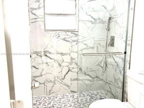 712 Hialeah Dr, Hialeah FL 33010