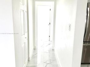 712 Hialeah Dr, Hialeah FL 33010