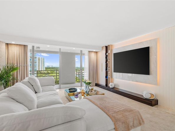2025 Brickell Ave 1705, Miami FL 33129