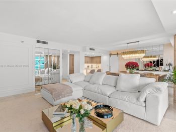 2025 Brickell Ave