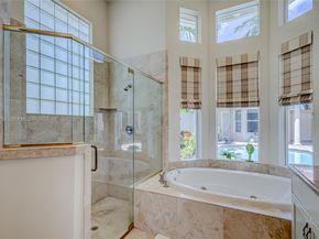 522 Les Jardin Dr, Palm Beach Gardens FL 33410