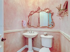 522 Les Jardin Dr, Palm Beach Gardens FL 33410