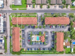 121 NW 2nd Ave 4, Hallandale Beach FL 33009