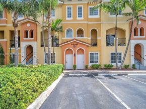 121 NW 2nd Ave 4, Hallandale Beach FL 33009