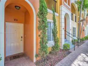 121 NW 2nd Ave 4, Hallandale Beach FL 33009