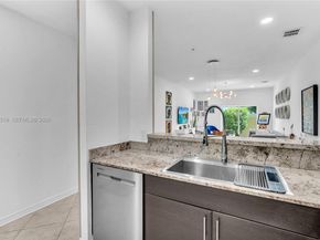 121 NW 2nd Ave 4, Hallandale Beach FL 33009