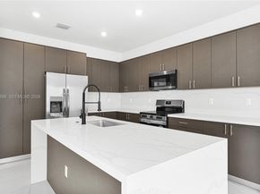 22555 SW 125th Ave 13A, Miami FL 33170