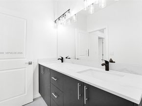 22555 SW 125th Ave 13A, Miami FL 33170