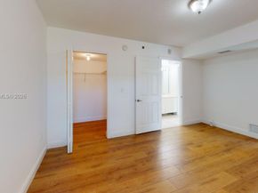 2415 NW 16th St Rd 4101, Miami FL 33125