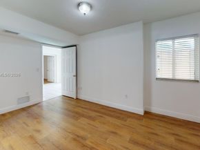 2415 NW 16th St Rd 4101, Miami FL 33125