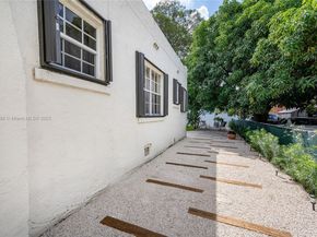 1844 NW 47th St, Miami FL 33142