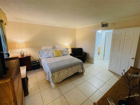 8065 SW 107th Ave 113, Miami FL 33173