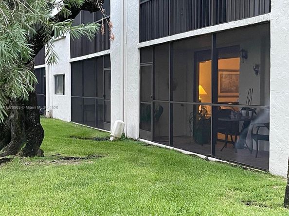 8065 SW 107th Ave 113, Miami FL 33173