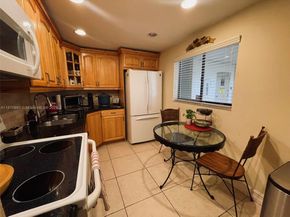 8065 SW 107th Ave 113, Miami FL 33173