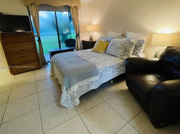 8065 SW 107th Ave 113, Miami FL 33173