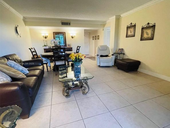 8065 SW 107th Ave 113, Miami FL 33173