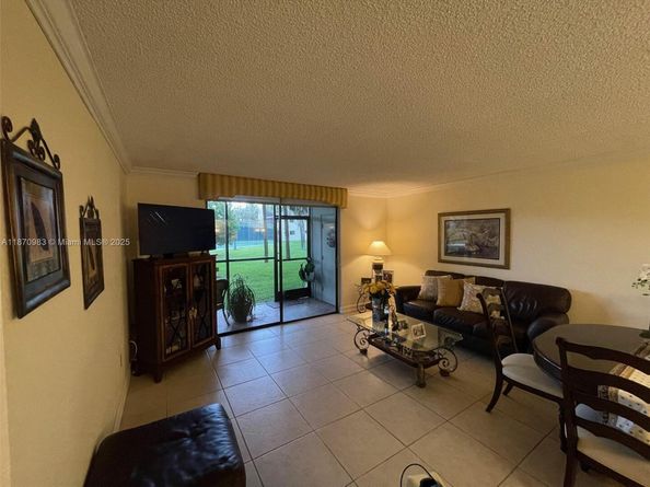8065 SW 107th Ave 113, Miami FL 33173