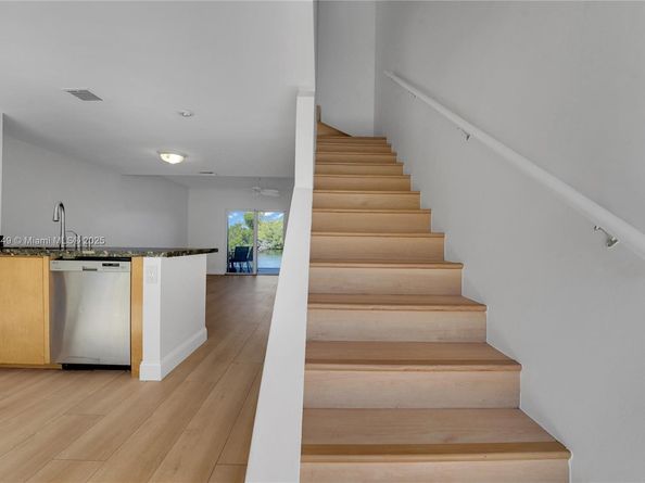 1897 NE 15th Ave, Fort Lauderdale FL 33305