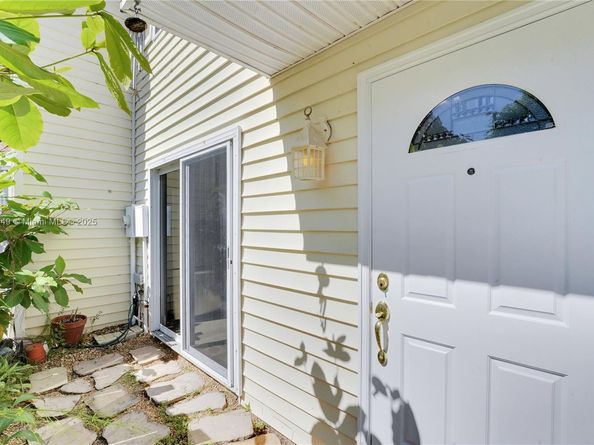 1897 NE 15th Ave, Fort Lauderdale FL 33305