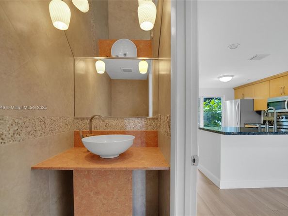 1897 NE 15th Ave, Fort Lauderdale FL 33305