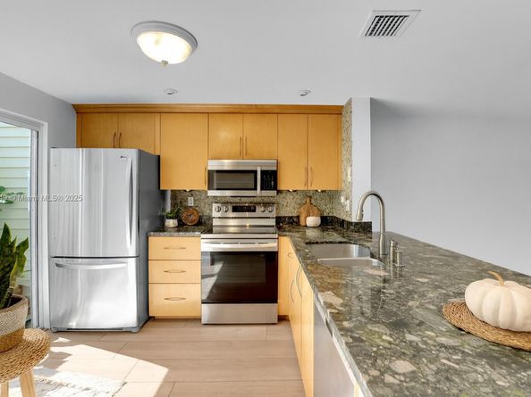 1897 NE 15th Ave, Fort Lauderdale FL 33305