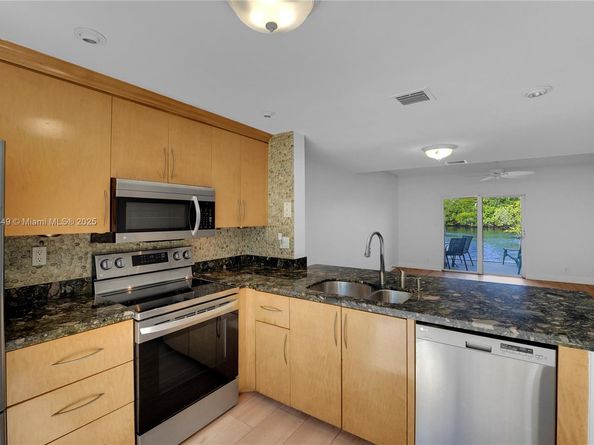 1897 NE 15th Ave, Fort Lauderdale FL 33305