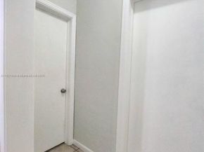 3082 NW 4th St, Miami FL 33125