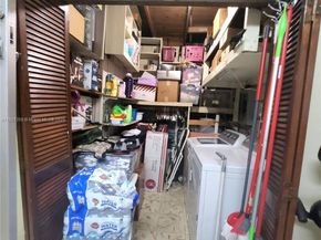 3082 NW 4th St, Miami FL 33125